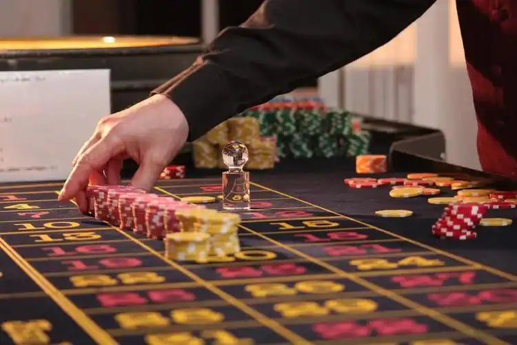 Layar ponsel menampilkan aplikasi sun togel dengan fitur ATP Tour dan opsi pembayaran lokal